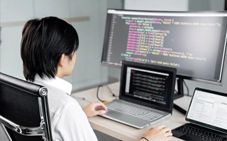 招远 api php源码,下载的php源码怎么运行呢？